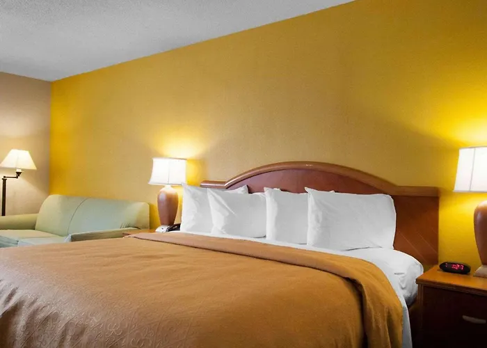 Quality I-57 Inn 4*
