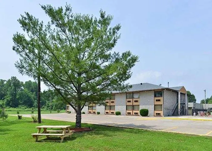 Quality I-57 Inn 4*